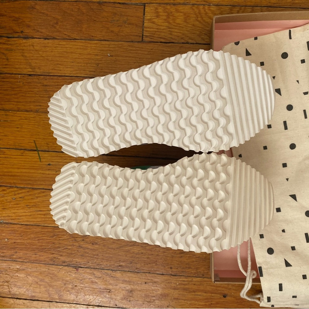 Charlotte Stone Conway Sneakers - Picture 6 of 11